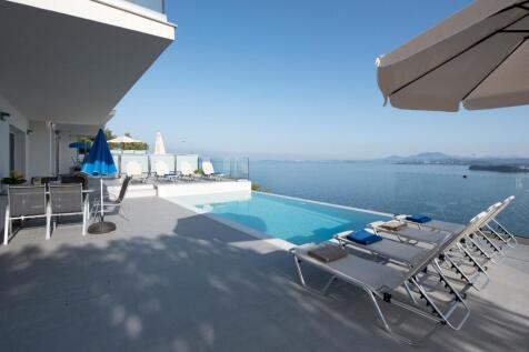 Pool terrace