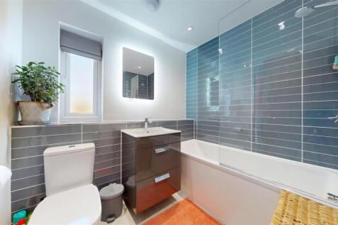 Potteries Way Bathroom