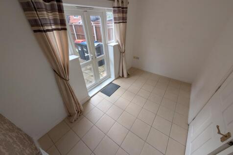 Chestnut Gardens, Thornton-Cleveleys, Lancashire, FY5 photo 3