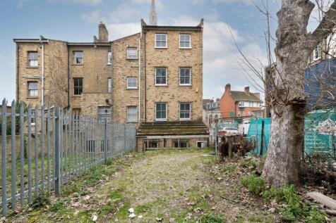11 clapham pk rd6701.jpg