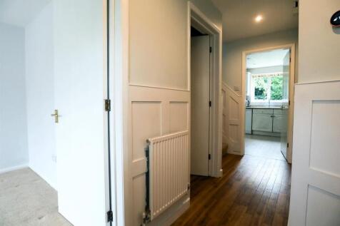 Entrance hallway.jpg