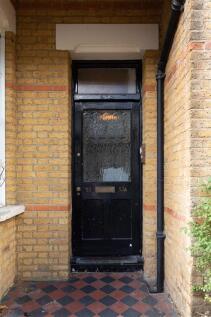 West Avenue Road, E17