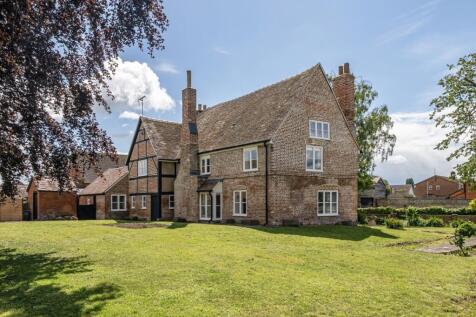 4-bed house on Tewkesbury Road Gloucester GL2, £2,500/mo