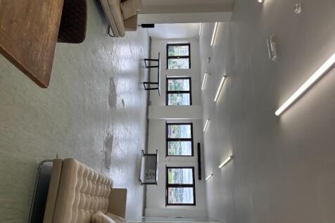 Office to rent Image 3