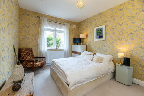 59 Tavistock Driv...