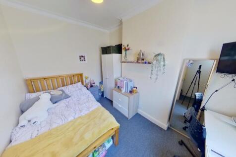 13 Ednaston Road, Nottingham, NG7 2JF photo 4