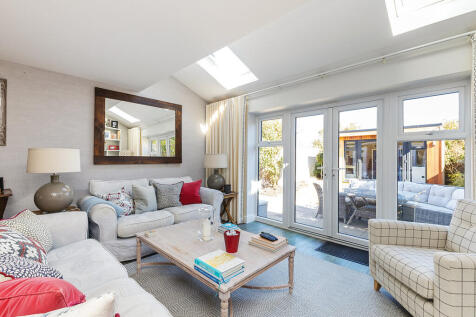 3 Longhurst Drive...