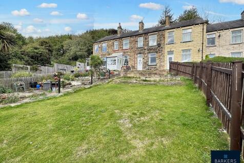 Batley, WF17 - property photo