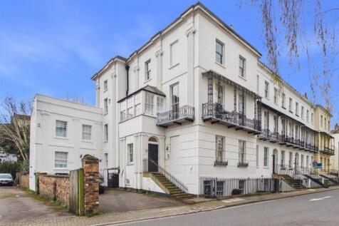 1-bed-central-cheltenham19.jpg