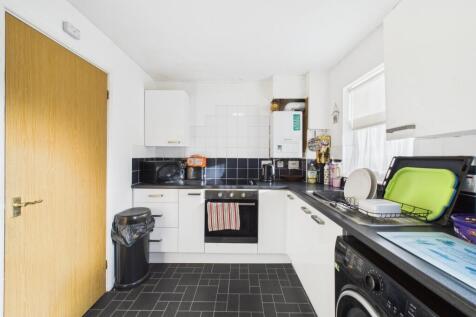 CAM02023G0-PR0186-STILL004