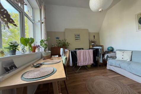 Call 02920 454555 to secure your viewing_10