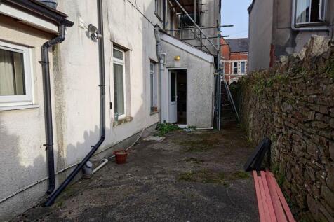 Rear patio (2)