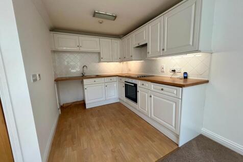 5 Belle Isle Road, Haworth, Keighley, BD22 photo 3