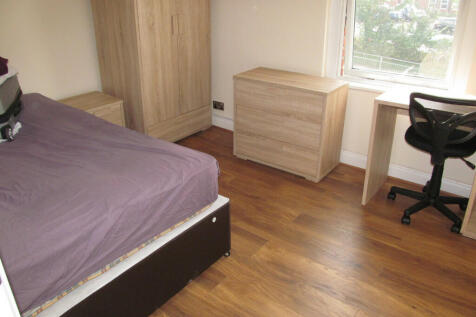 Wokingham Road, Reading, Berkshire, RG6 photo 3