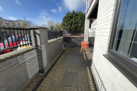 Patio Reverse