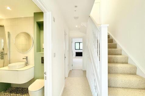 WhatsApp Image 2025-05-01 at 11.29.21.jpeg