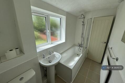 Biscop Crescent, Newton Aycliffe, DL5 photo 4