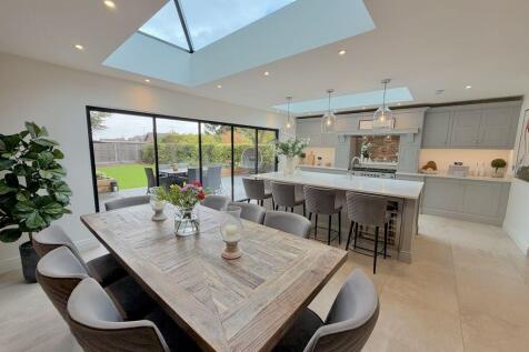 Kitchen/Living/Dining