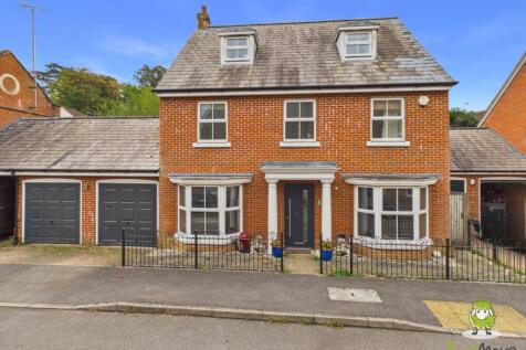 EweMove Estate Agents Basingstoke - Otterbourne Wa