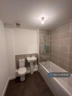 Sparrow Street, Rainham, RM13 photo 5