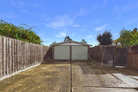 CAM03851G0-PR0051-STILL023.jpg