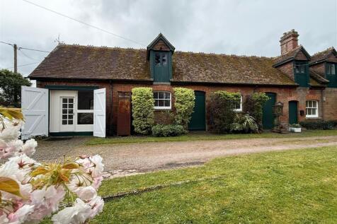 Unit 1 The Old Stables-3.jpg