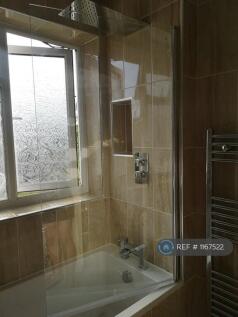 Upstairs Bathroom 