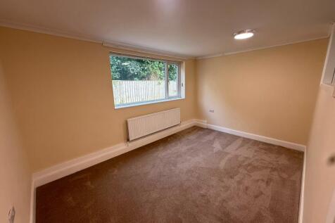 Eastbourne Gardens, Middlesbrough, TS3 0PD photo 3