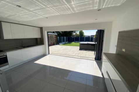 Overton Way, Prenton photo 3