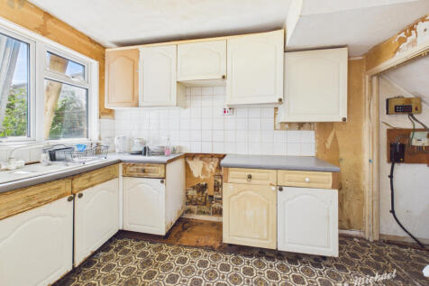 CAM03852G0-PR0756-STILL008