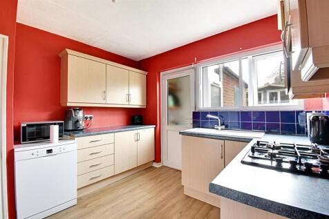 Kitchen 1.jpg