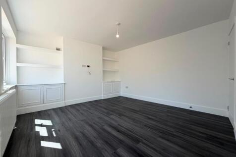 Lime Avenue, Yiewsley, West Drayton photo 4