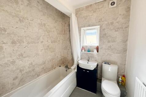  West Road, Shoeburyness, Southend-on-Sea photo 4
