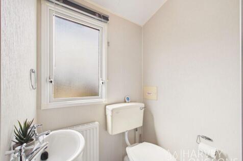 En-suite Toilet in the Willerby Caledonia Holiday 