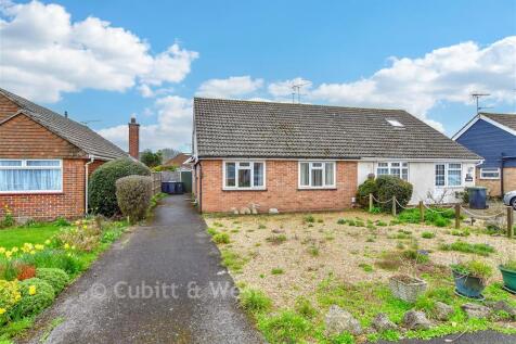 Waterlooville, PO7 - property photo
