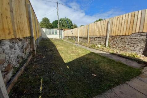 104 Meddon Rear Gdn.jpg