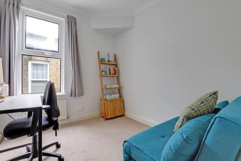 11-bf2cJHPropWorld - 144 Perry Road - 31-medium.jp