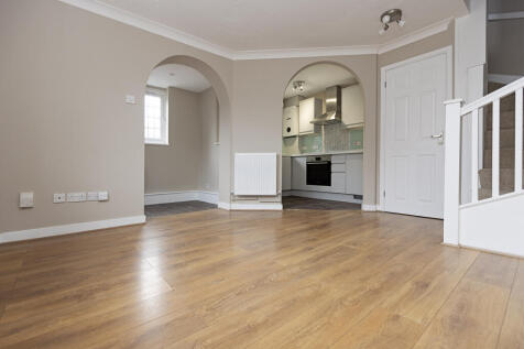Barn Meadow Close, Fleet, Hampshire, GU52 photo 5