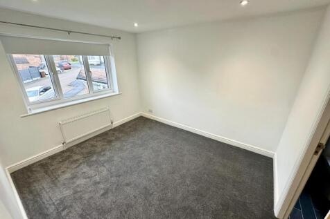 Bardwell Court, Wakefield photo 4