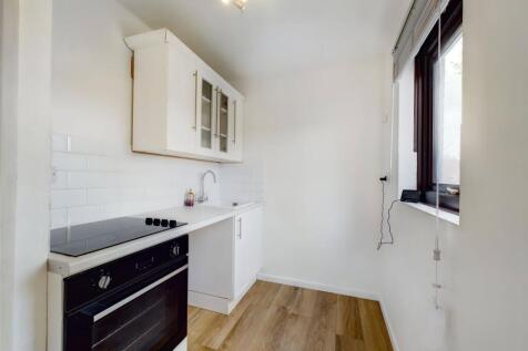 Northleach Close, Worcester, WR4 photo 3
