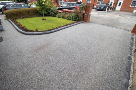 Front Garden/Driveway
