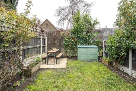 Elm Park Road, E17