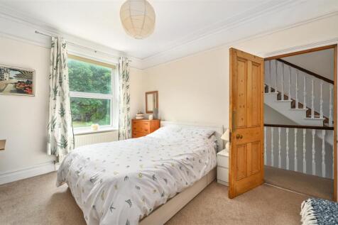 8-wellington-road-tn34 (1).jpg