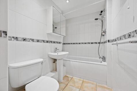 1 bed, 1 bath Flat in newcastle - Photo 7