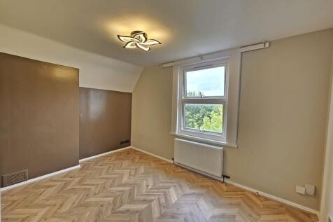 Flat First Floor B, Allfarthing Lane, Wandsworth, London photo 4