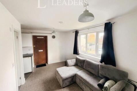 Coulsdon Close, CO16 photo 3