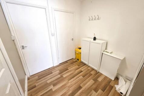 Commercial Property to rent Image 5