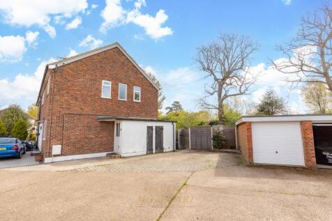 Horley, RH6 - property photo