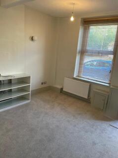 **GARDEN** Brickfield Street, Padfield, SK13 1DZ photo 3