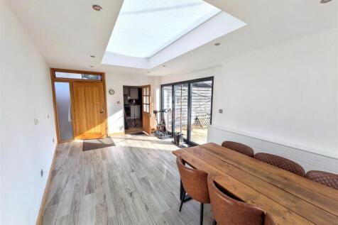 Dining room 2 new.jpg